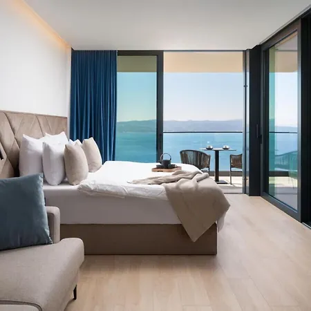 Luxury Hedonia Villa *
