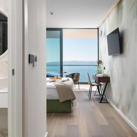 Luxury Hedonia Villa *