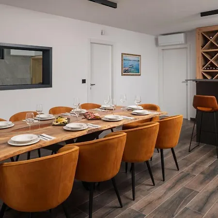 Vila Luxury Hedonia *
