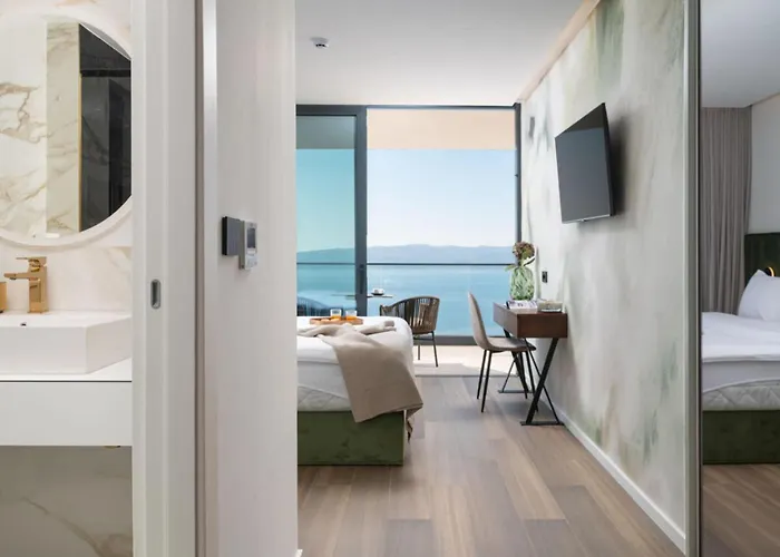 Luxury Hedonia Villa *